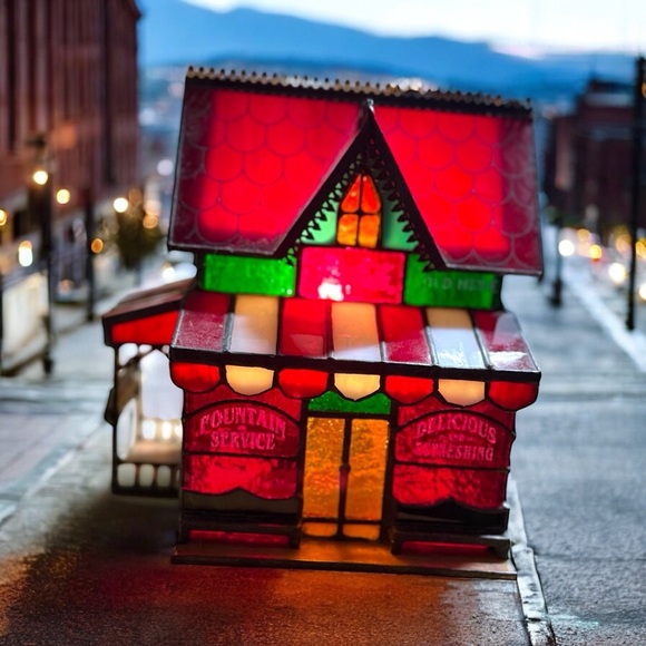 Vintage 1995 Coca-Cola Stained Glass Corner Store Lighted Lamp - Picture 1 of 6